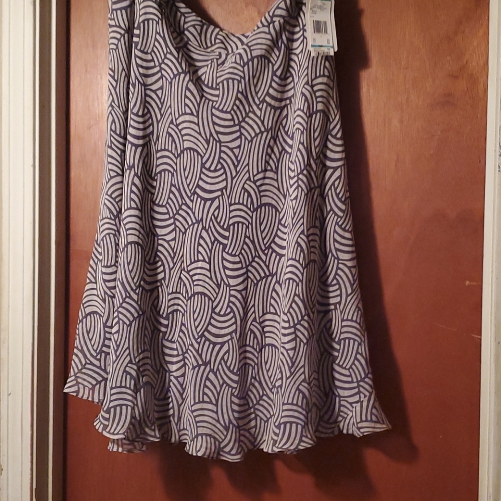 Womens mid length skirt NWT